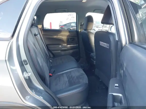 JA4AP3AW3JU024754 2018 MITSUBISHI OUTLANDER - Image 8