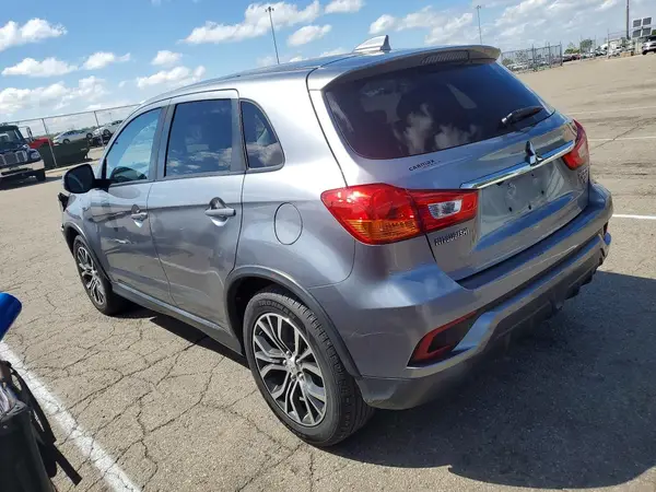 JA4AP3AW3JZ006175 2018 MITSUBISHI OUTLANDER - Image 2