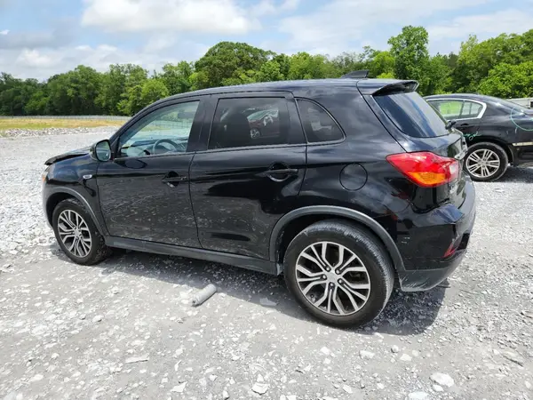 JA4AP3AW3JZ018567 2018 MITSUBISHI OUTLANDER - Image 2