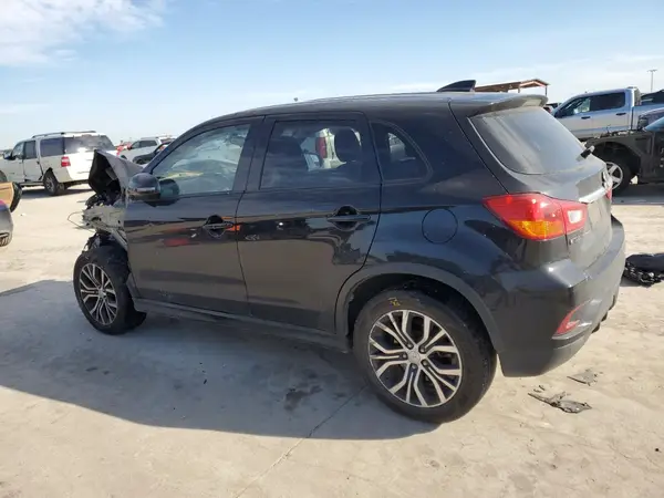 JA4AP3AW3JZ036034 2018 MITSUBISHI OUTLANDER - Image 2
