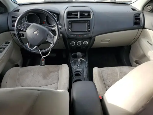 JA4AP3AW4GZ047648 2016 MITSUBISHI OUTLANDER - Image 8