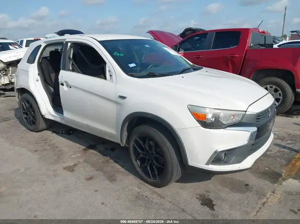 JA4AP3AW4HZ056934 2017 MITSUBISHI OUTLANDER - Image 1