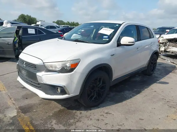 JA4AP3AW4HZ056934 2017 MITSUBISHI OUTLANDER - Image 2