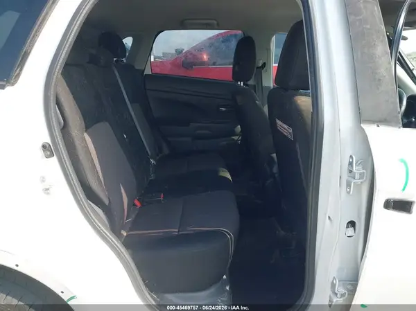 JA4AP3AW4HZ056934 2017 MITSUBISHI OUTLANDER - Image 8