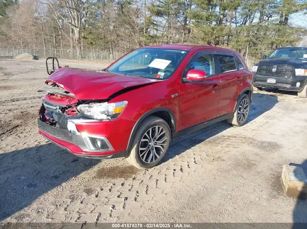 JA4AP3AW4JU000687 2018 MITSUBISHI OUTLANDER - Image 2