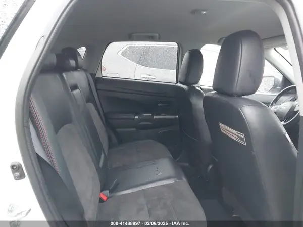 JA4AP3AW4JU003735 2018 MITSUBISHI OUTLANDER - Image 8