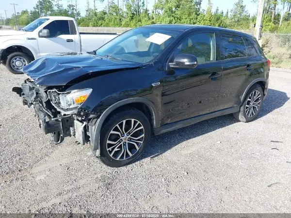 JA4AP3AW4JU012399 2018 MITSUBISHI OUTLANDER - Image 2