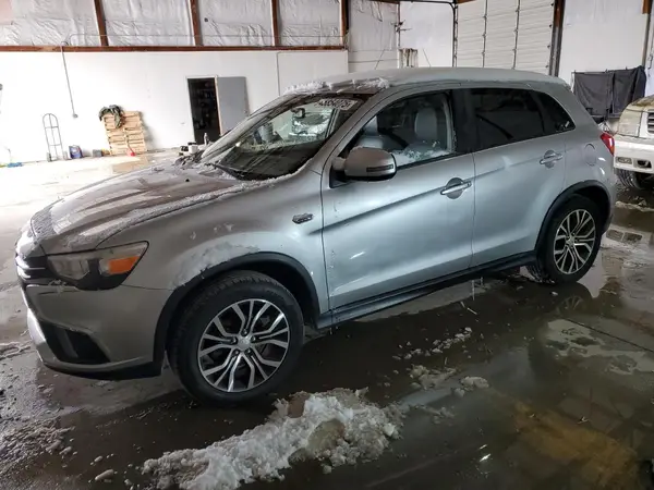 JA4AP3AW4JU013648 2018 MITSUBISHI OUTLANDER - Image 1