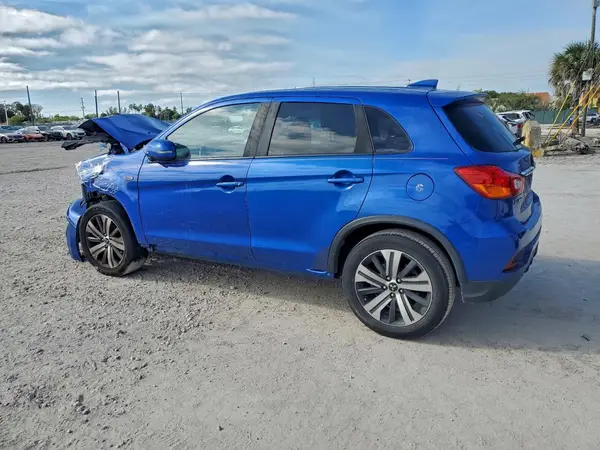 JA4AP3AW4JU014296 2018 MITSUBISHI OUTLANDER - Image 2