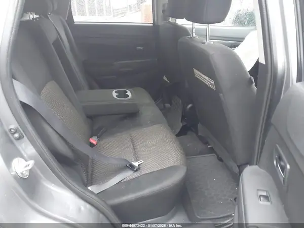 JA4AP3AW5GZ025822 2016 MITSUBISHI OUTLANDER - Image 8