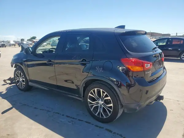 JA4AP3AW5HZ018242 2017 MITSUBISHI OUTLANDER - Image 2