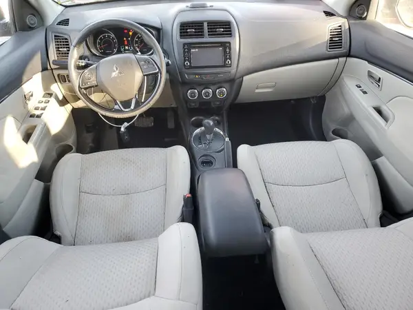 JA4AP3AW5HZ048065 2017 MITSUBISHI OUTLANDER - Image 8