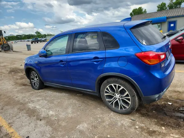 JA4AP3AW5HZ066100 2017 MITSUBISHI OUTLANDER - Image 2