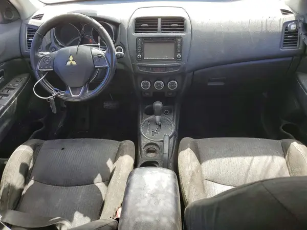 JA4AP3AW5HZ066307 2017 MITSUBISHI OUTLANDER - Image 8