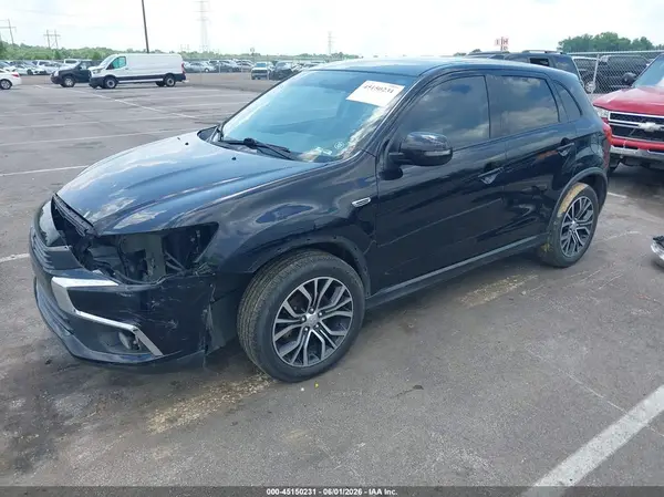 JA4AP3AW5HZ071040 2017 MITSUBISHI OUTLANDER - Image 2