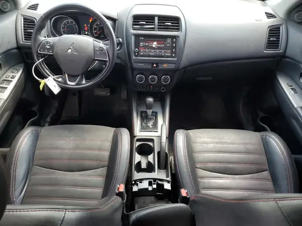 JA4AP3AW5JU012623 2018 MITSUBISHI OUTLANDER - Image 8