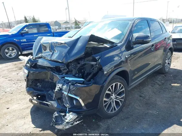 JA4AP3AW5JU014551 2018 MITSUBISHI OUTLANDER - Image 2