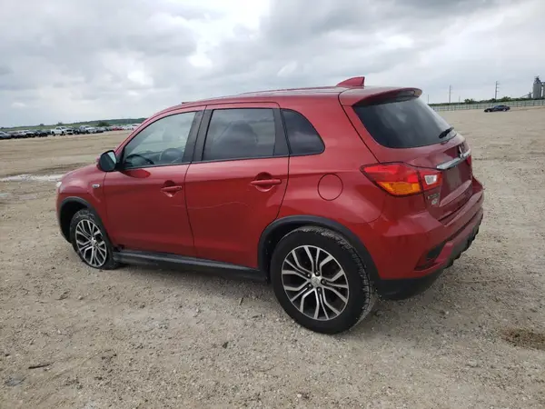 JA4AP3AW5JU014792 2018 MITSUBISHI OUTLANDER - Image 2