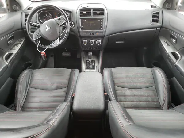 JA4AP3AW5JU014792 2018 MITSUBISHI OUTLANDER - Image 8