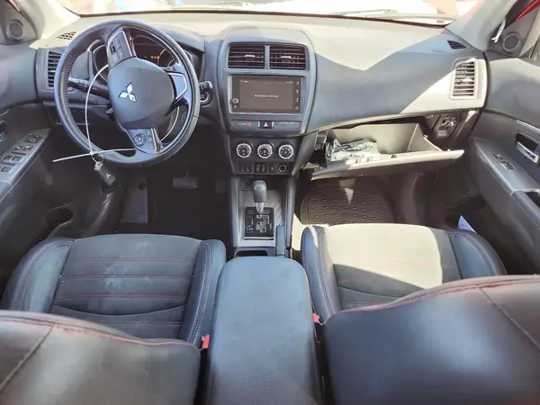 JA4AP3AW5JU015053 2018 MITSUBISHI OUTLANDER - Image 8
