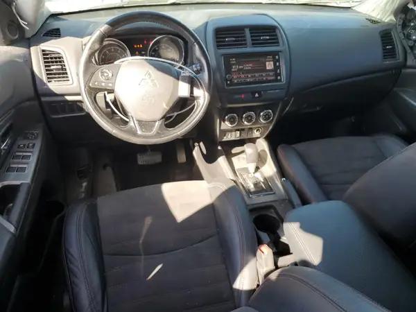 JA4AP3AW5JZ009515 2018 MITSUBISHI OUTLANDER - Image 8