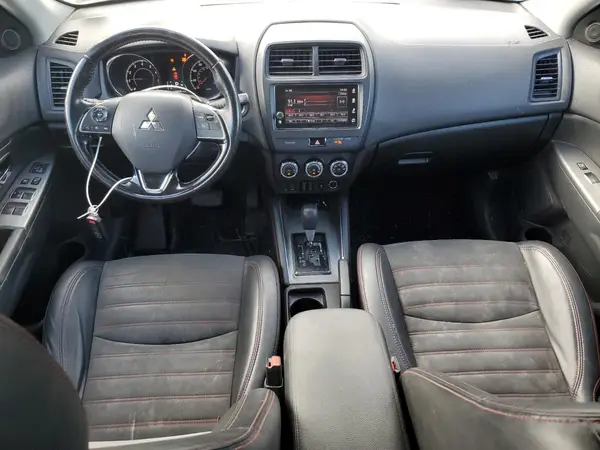 JA4AP3AW5JZ028517 2018 MITSUBISHI OUTLANDER - Image 8