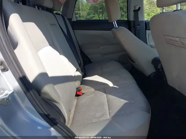 JA4AP3AW6HZ017794 2017 MITSUBISHI OUTLANDER - Image 8