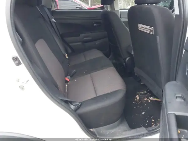 JA4AP3AW6HZ045420 2017 MITSUBISHI OUTLANDER - Image 8