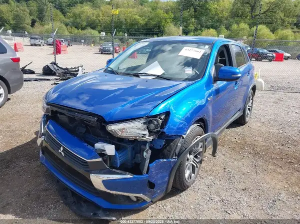 JA4AP3AW6HZ047863 2017 MITSUBISHI OUTLANDER - Image 2