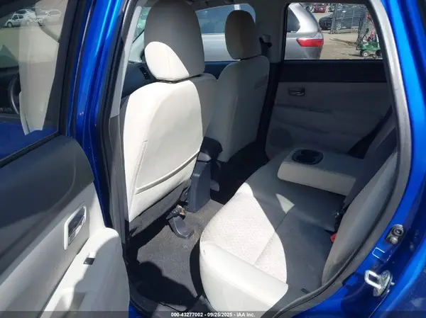 JA4AP3AW6HZ047863 2017 MITSUBISHI OUTLANDER - Image 8