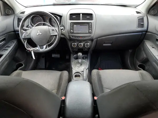 JA4AP3AW6HZ066400 2017 MITSUBISHI OUTLANDER - Image 8
