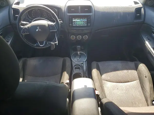 JA4AP3AW6HZ066431 2017 MITSUBISHI OUTLANDER - Image 8