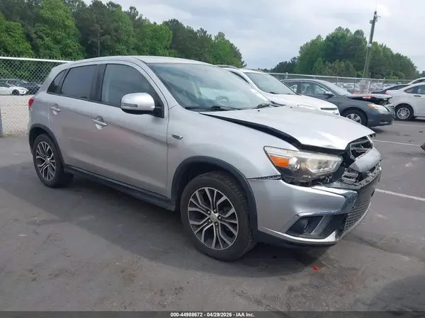 JA4AP3AW6JU013151 2018 MITSUBISHI OUTLANDER - Image 1
