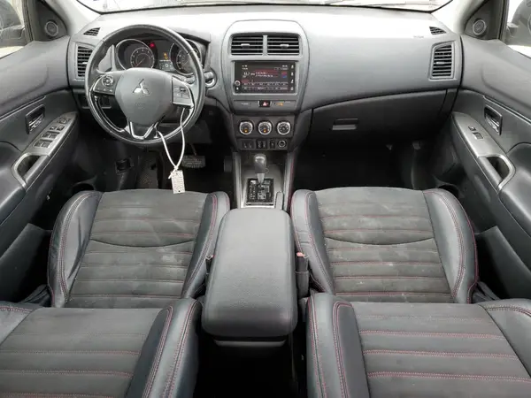 JA4AP3AW6JU015952 2018 MITSUBISHI OUTLANDER - Image 8