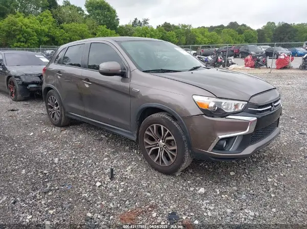 JA4AP3AW6JU016938 2018 MITSUBISHI OUTLANDER - Image 1