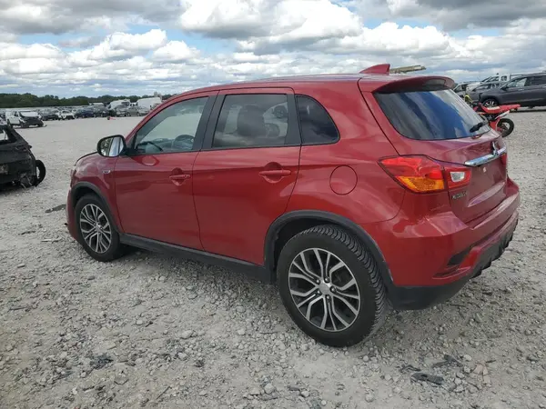 JA4AP3AW6JU021816 2018 MITSUBISHI OUTLANDER - Image 2