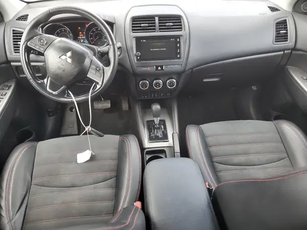 JA4AP3AW6JU021816 2018 MITSUBISHI OUTLANDER - Image 8