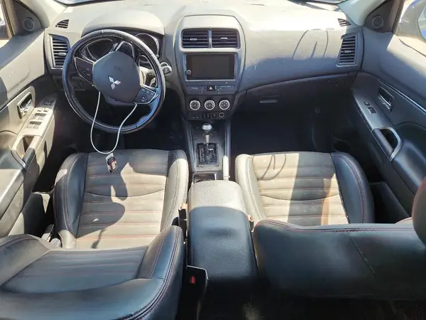 JA4AP3AW6JZ003660 2018 MITSUBISHI OUTLANDER - Image 8