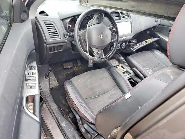 JA4AP3AW6JZ028008 2018 MITSUBISHI OUTLANDER - Image 8