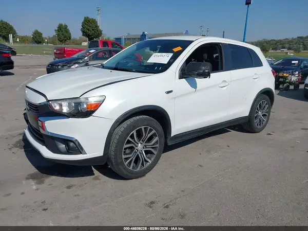 JA4AP3AW7GZ045831 2016 MITSUBISHI OUTLANDER - Image 2
