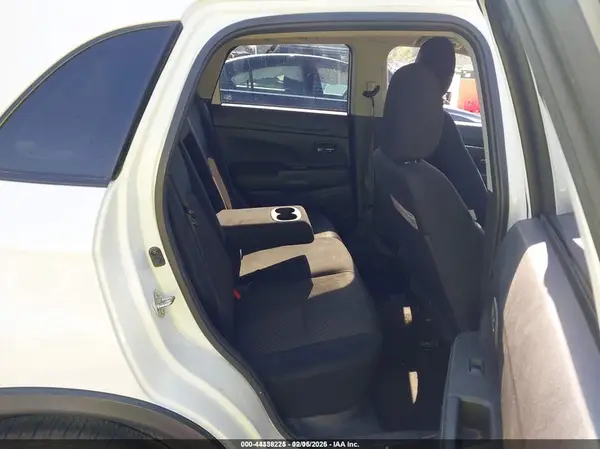 JA4AP3AW7GZ045831 2016 MITSUBISHI OUTLANDER - Image 8