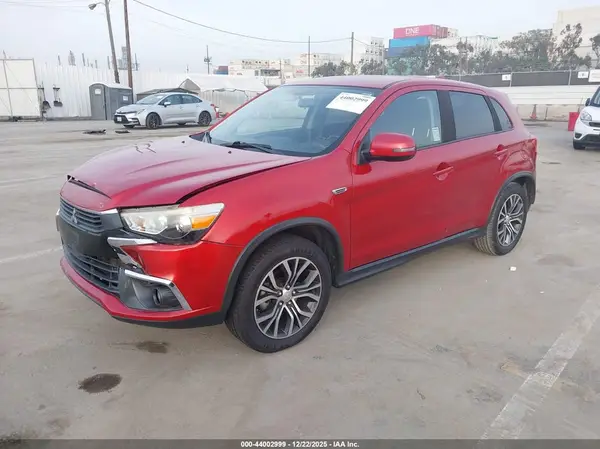 JA4AP3AW7HZ035270 2017 MITSUBISHI OUTLANDER - Image 2
