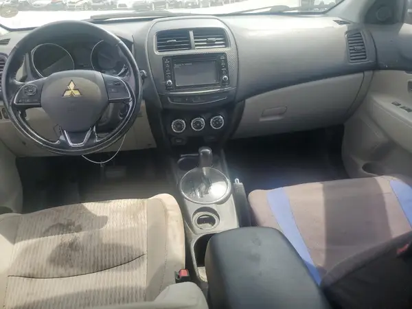 JA4AP3AW7HZ044177 2017 MITSUBISHI OUTLANDER - Image 8