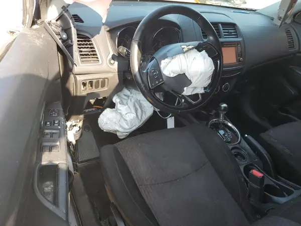JA4AP3AW7HZ048391 2017 MITSUBISHI OUTLANDER - Image 8