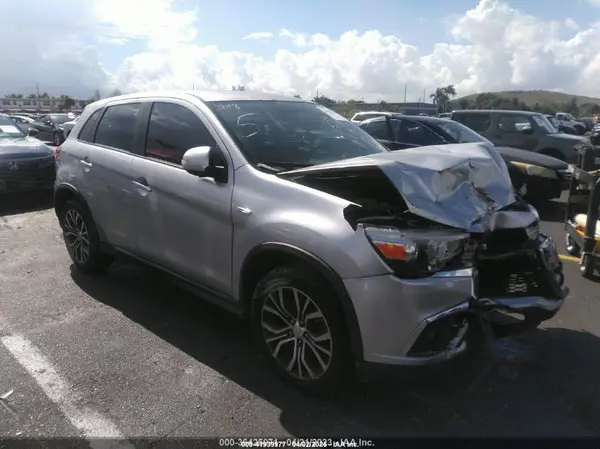 JA4AP3AW7JU002904 2018 MITSUBISHI OUTLANDER - Image 1