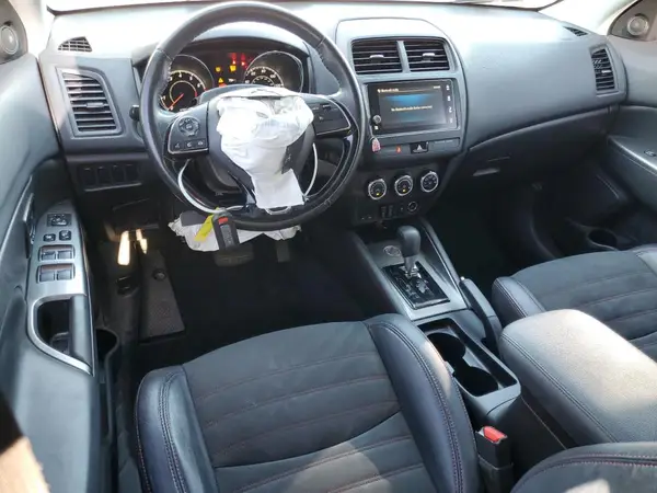 JA4AP3AW7JU015510 2018 MITSUBISHI OUTLANDER - Image 8