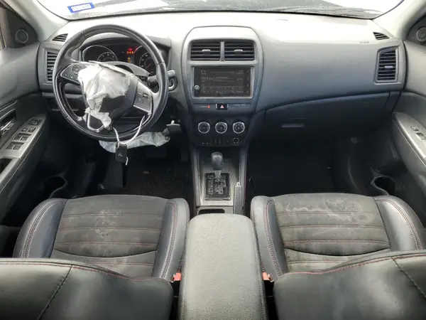 JA4AP3AW7JU015684 2018 MITSUBISHI OUTLANDER - Image 8