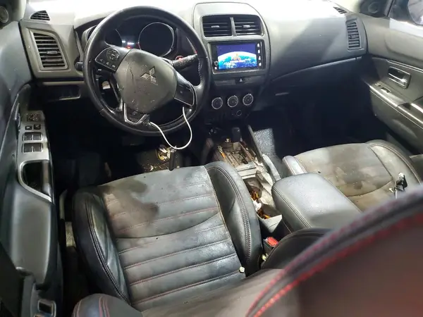 JA4AP3AW7JZ009709 2018 MITSUBISHI OUTLANDER - Image 8