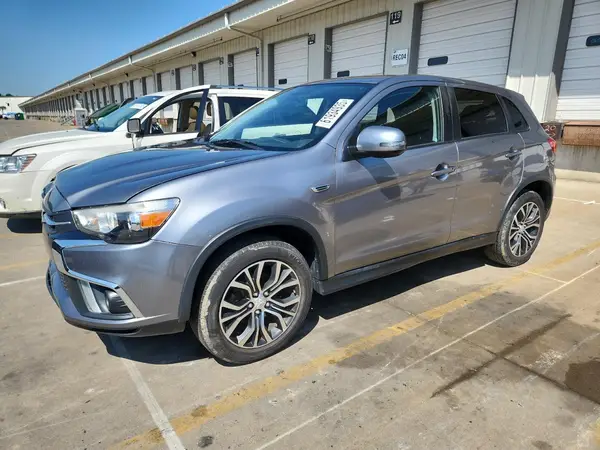 JA4AP3AW7JZ033198 2018 MITSUBISHI OUTLANDER - Image 1