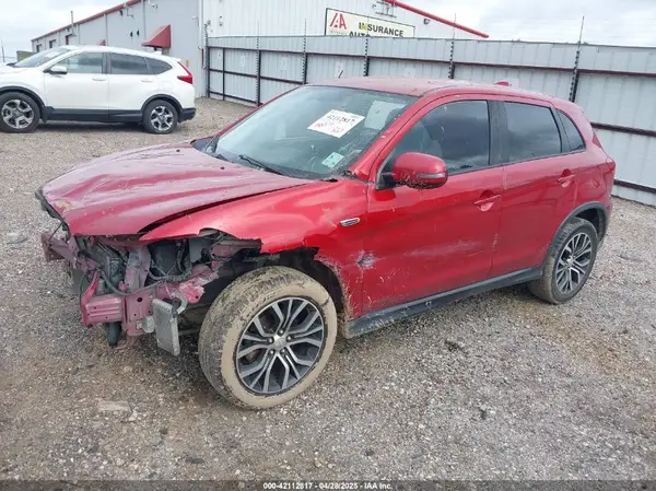 JA4AP3AW7JZ034271 2018 MITSUBISHI OUTLANDER - Image 2